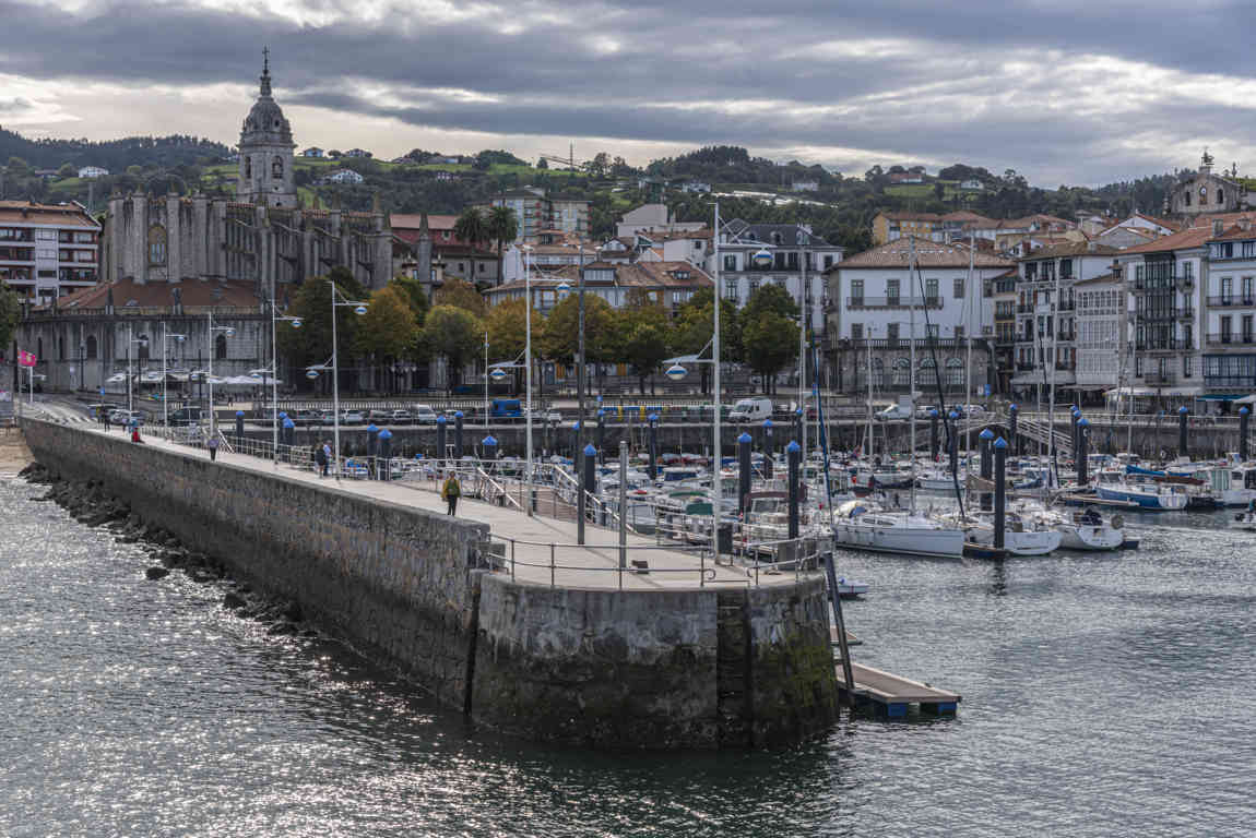 Vizcaya - Lequeitio 02 - puerto.jpg